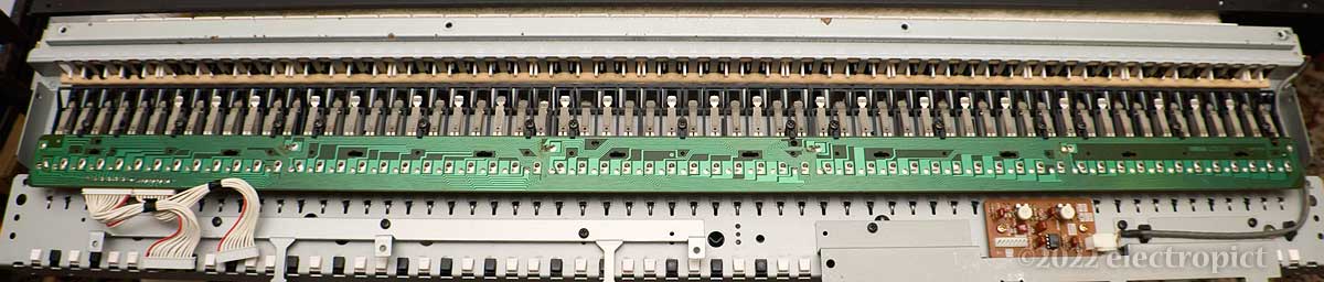 Yamaha DX7S contacts board