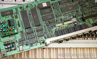 Yamaha DX7S motherboard with battery removed